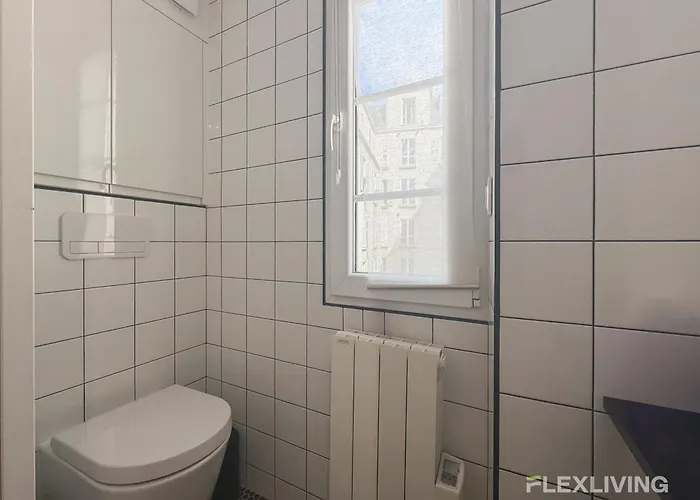 Sunny 1-bed In Marais District Διαμέρισμα *