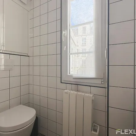 Sunny 1-bed In Marais District Appartement *